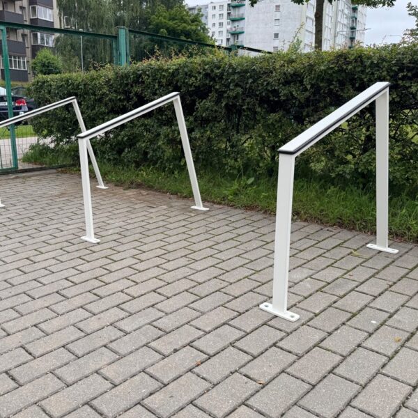Velosipēdu statīvs su guma RAL7016. Sandelyje
