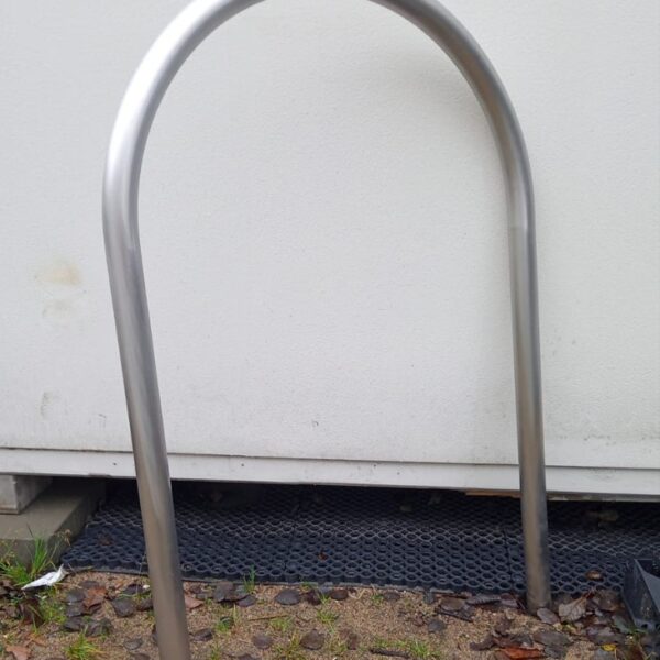 Nerūsējoša tērauda velosipēdu statīvs BR80